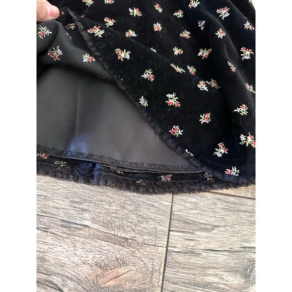 The Children’s Place Girls' Black embroidered Velvet holiday Dress Size 18M - Picture 4 of 8